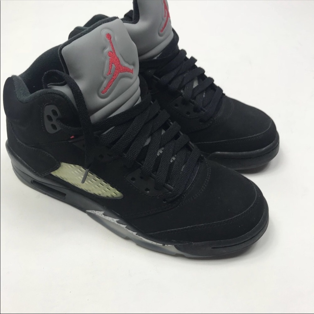 Air Jordan retro 5 metallic black size 6.5 🔥🔥🔥